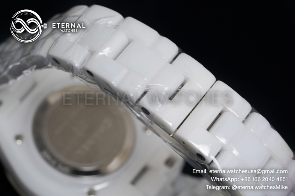 CHANEL - J12 Ladies 33mm Ceramic/Cer White/Num XF Swiss Quartz