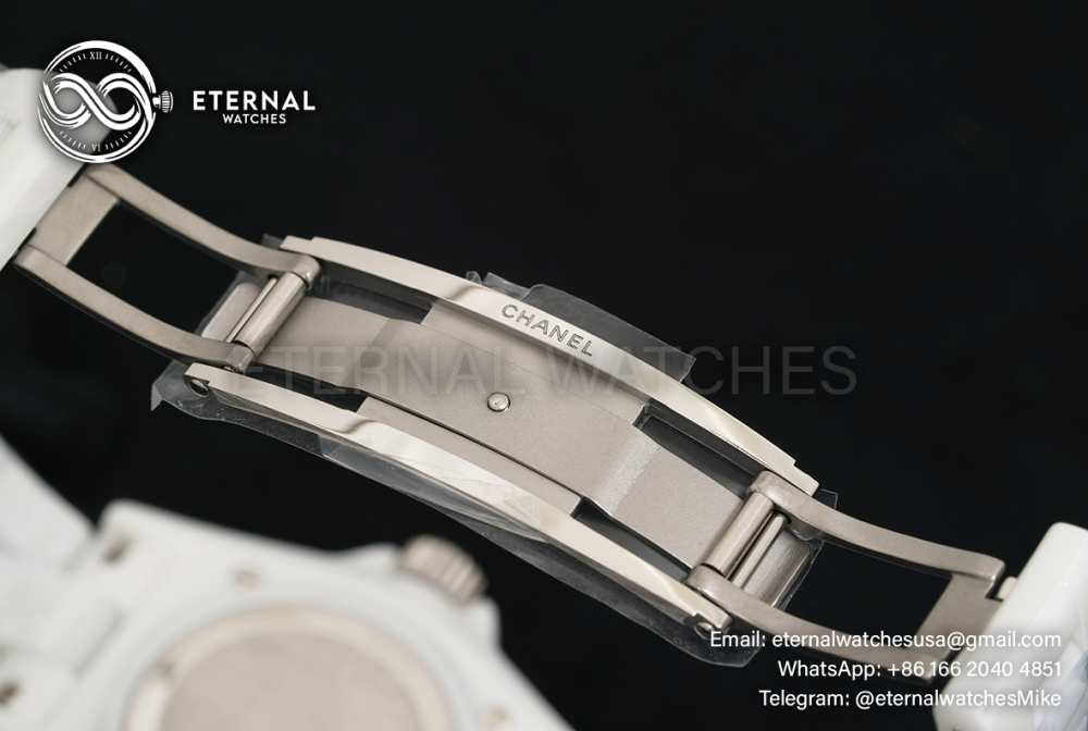 CHANEL - J12 Ladies 33mm Ceramic/Cer White/Num XF Swiss Quartz