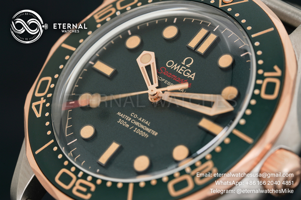 OMEGA - Seamaster 300m 2025 42mm TI/TI Green Dial VSF A8806
