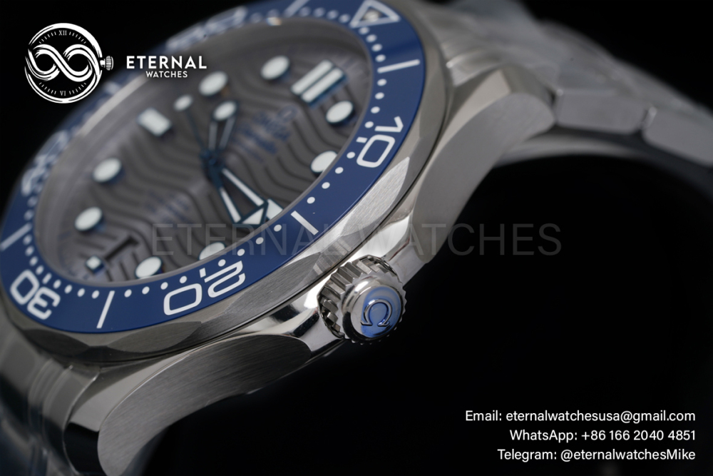 OMEGA - Seamaster Diver 300m 42mm SS/SS Grey VSF A8800