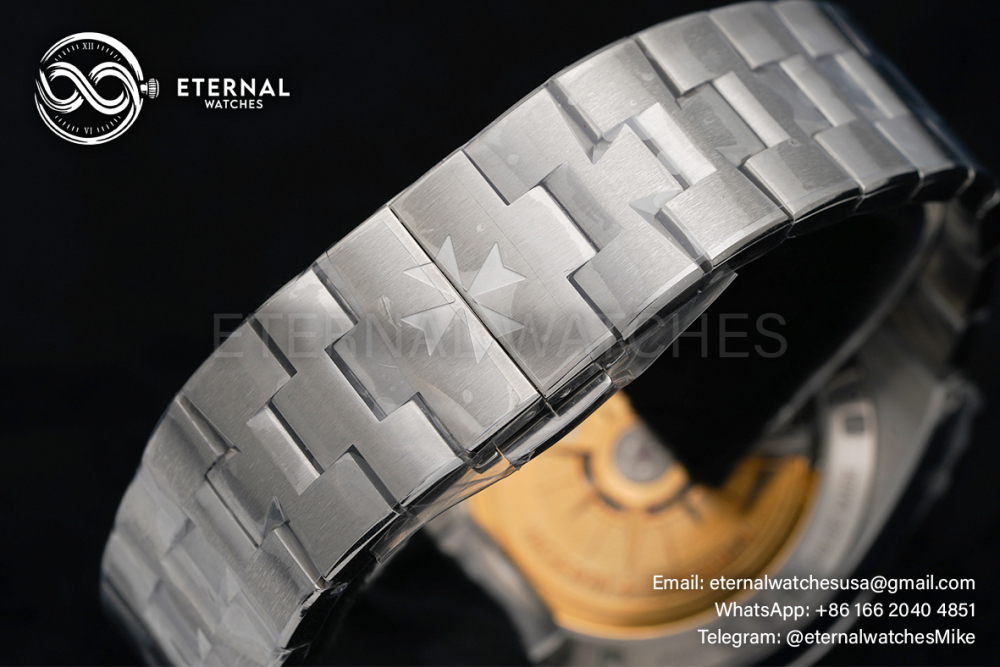 VAUCHERON CONSTANTIN - Overseas 4500V SS/SS Blue 8F MY9015 Cal5100