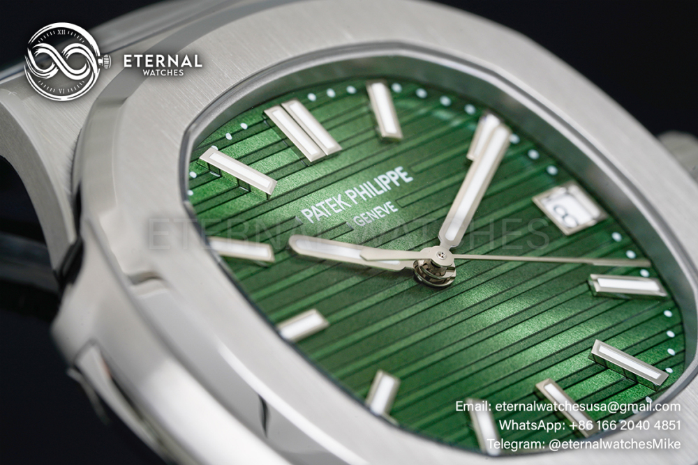 PATEK PHILIPPE - Nautilus 5711 40mm Green SS/SS 3KF A330SC