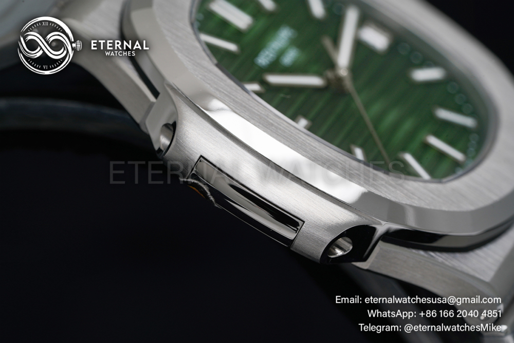PATEK PHILIPPE - Nautilus 5711 40mm Green SS/SS 3KF A330SC