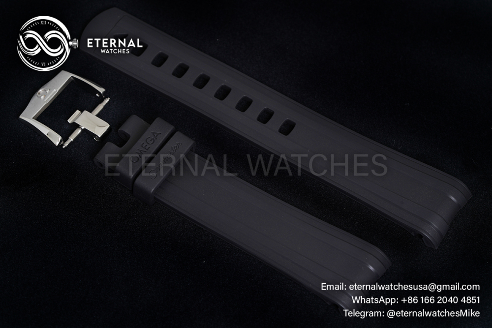 OMEGA - Seamaster Diver 300m 42mm SS/SS Silver Dial VSF A8806