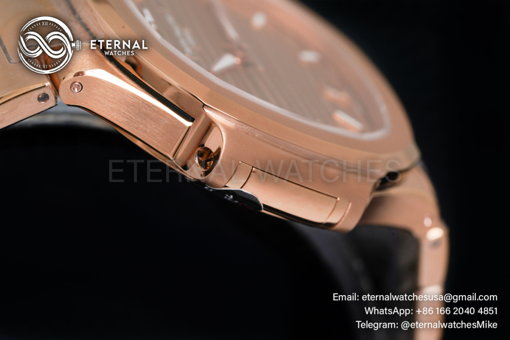PATEK PHILIPPE - Nautilus 7118 35mm RG/RG Brown Textured Dial 3KF 324SC