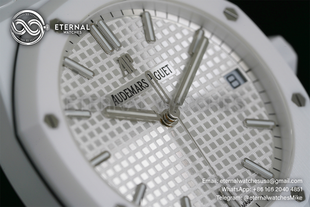 AUDEMARS PIGUET - SUPER CLONE Royal Oak 41mm 15500 White Ceramic/Cer Silver Dial APSF A4302