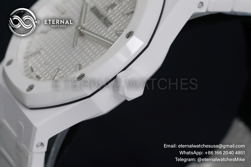 AUDEMARS PIGUET - SUPER CLONE Royal Oak 41mm 15500 White Ceramic/Cer Silver Dial APSF A4302