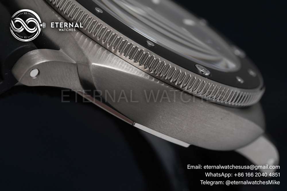 PANERAI - Submersible PAM1389 1950 AMagnetic TI/RU Blk XF P9010