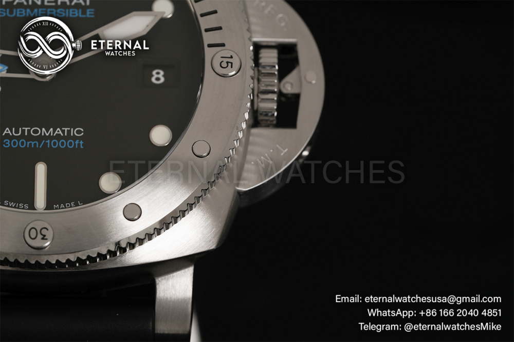 PANERAI - Submersible PAM1229 44mm SS/RU Black Dial VSF P900