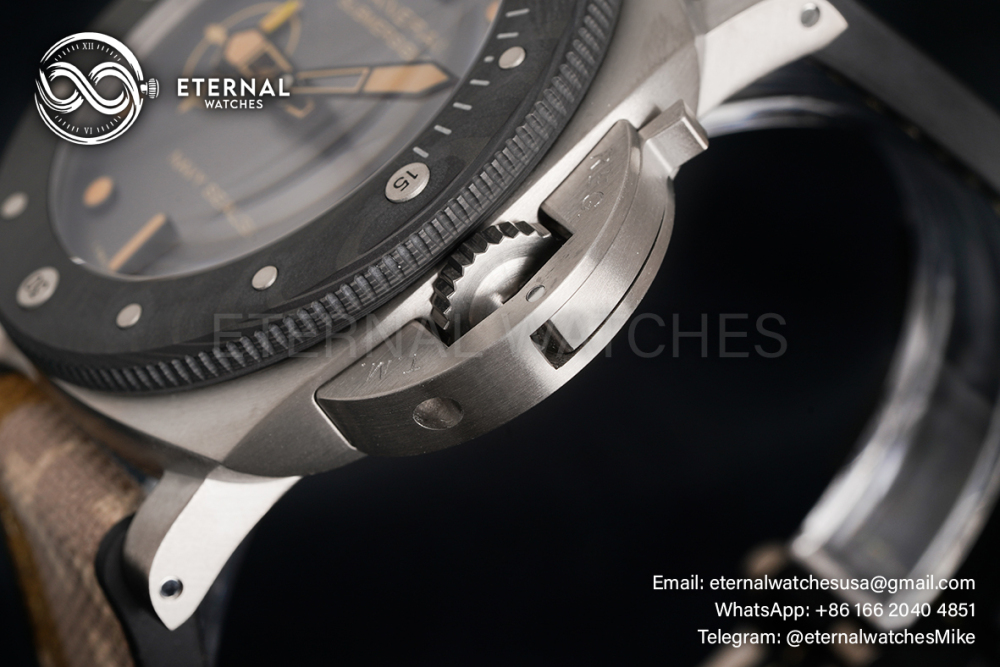PANERAI - Submersible PAM1669 Titanio 44mm TI/NY Grey Dial VSF P900