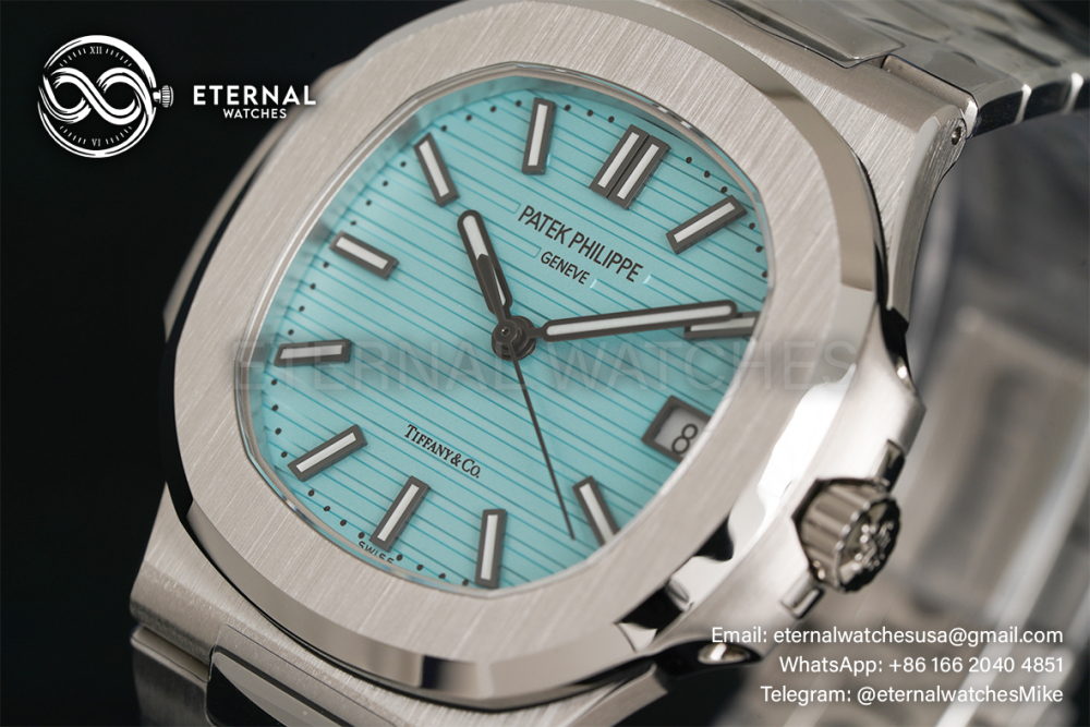 PATEK PHILIPPE - Nautilus Jumbo 5711 40mm Tiffany Blue Dial SS/SS 3KF A330SC
