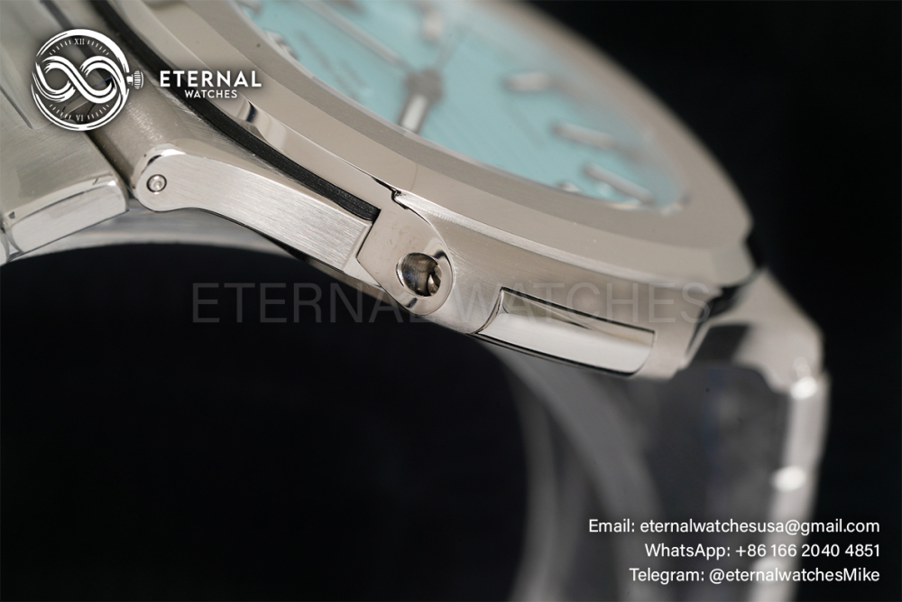 PATEK PHILIPPE - Nautilus Jumbo 5711 40mm Tiffany Blue Dial SS/SS 3KF A330SC