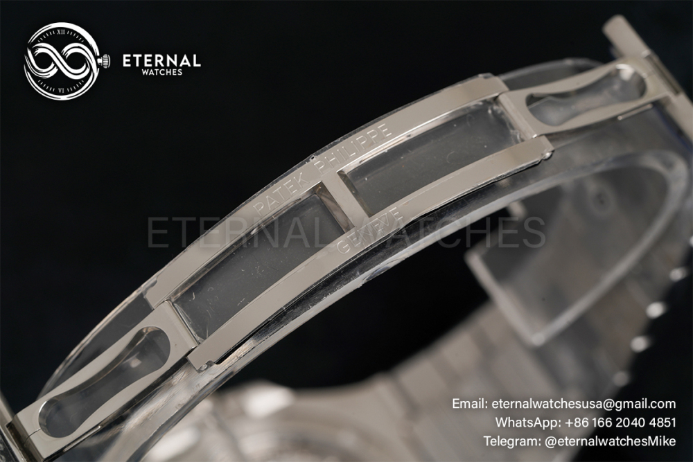 PATEK PHILIPPE - Nautilus Jumbo 5711 40mm Tiffany Blue Dial SS/SS 3KF A330SC