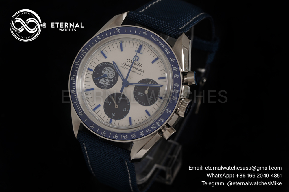 OMEGA - Speed Master Professional “Silver Snoopy Award” 50th Anniversary GSF A7750