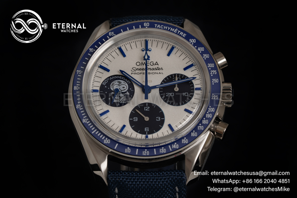 OMEGA - Speed Master Professional “Silver Snoopy Award” 50th Anniversary GSF A7750