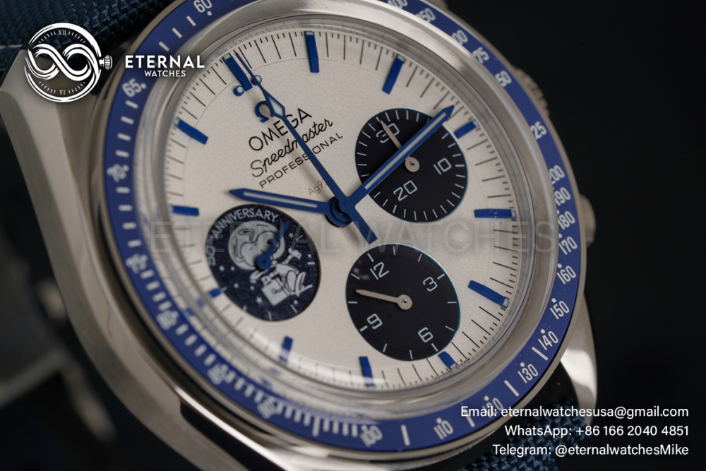 OMEGA - Speed Master Professional “Silver Snoopy Award” 50th Anniversary GSF A7750