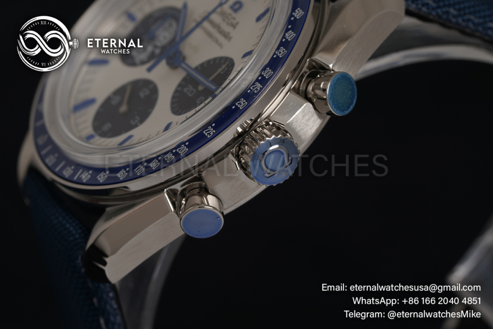 OMEGA - Speed Master Professional “Silver Snoopy Award” 50th Anniversary GSF A7750