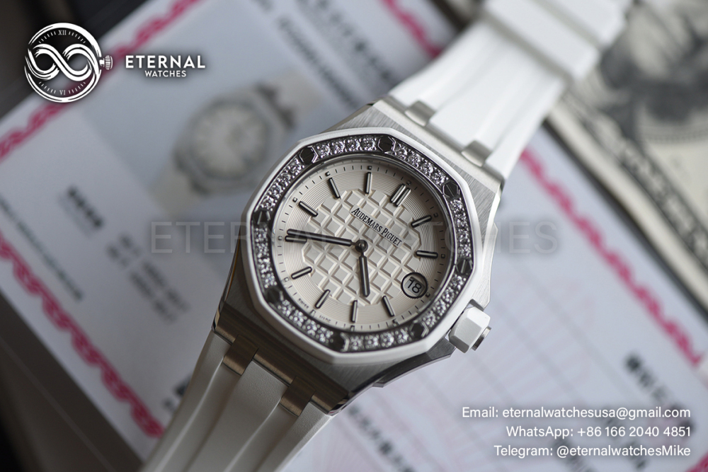 AUDEMARS PIGUET - Royal Oak Offshore 67540 37mm SS/RU Dia/Wht Swiss Quartz