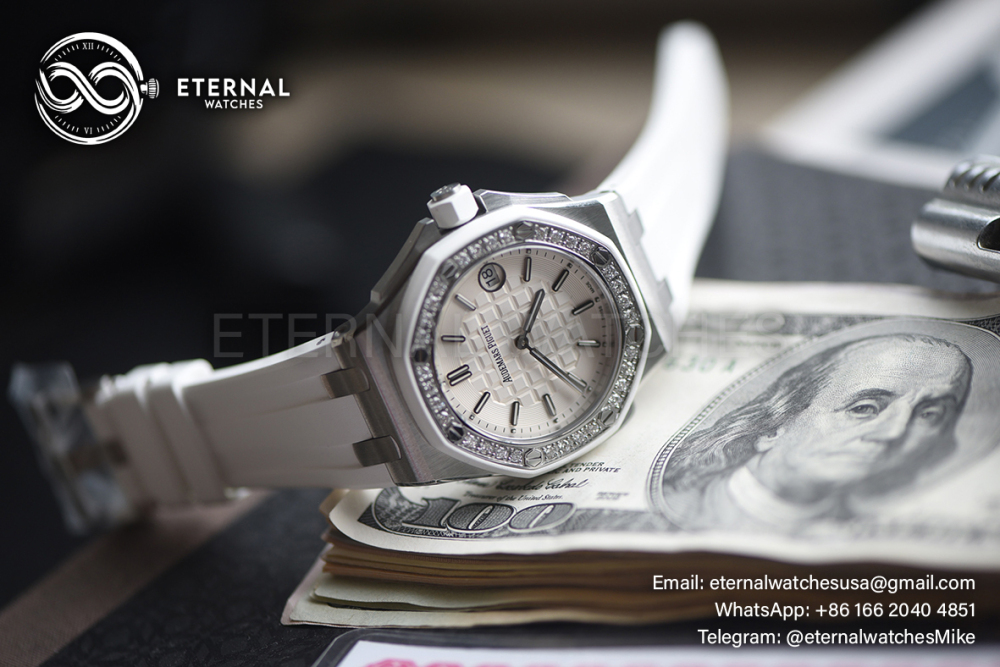 AUDEMARS PIGUET - Royal Oak Offshore 67540 37mm SS/RU Dia/Wht Swiss Quartz