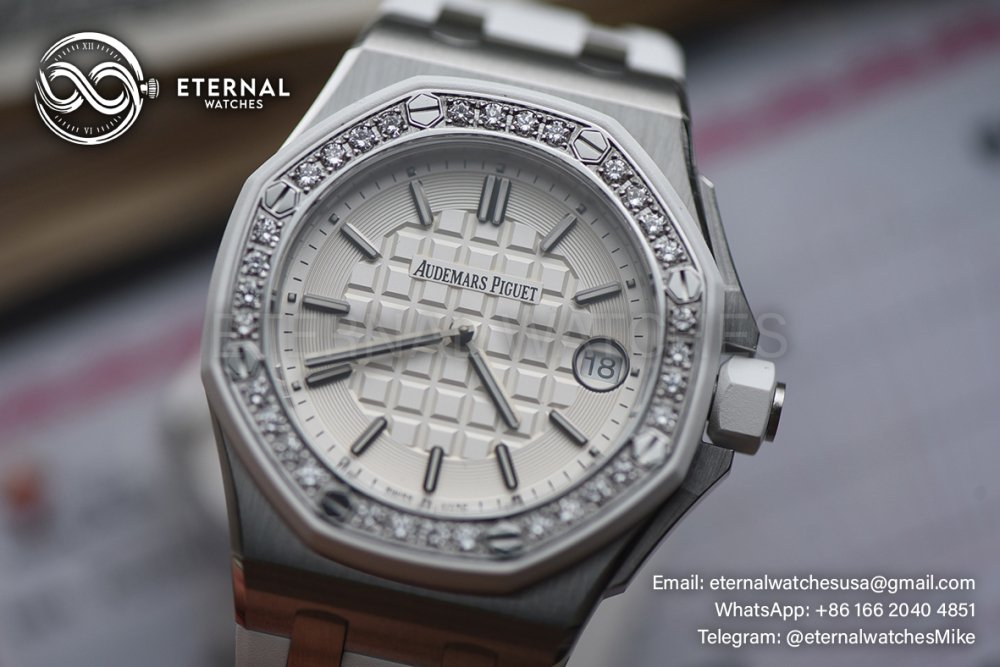 AUDEMARS PIGUET - Royal Oak Offshore 67540 37mm SS/RU Dia/Wht Swiss Quartz
