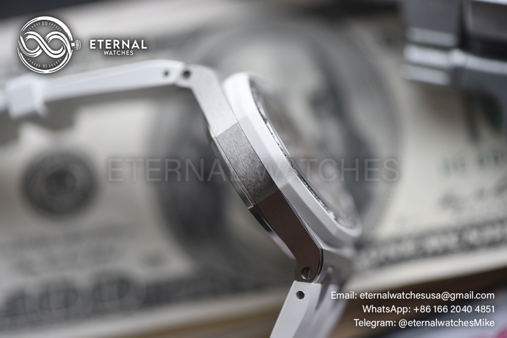 AUDEMARS PIGUET - Royal Oak Offshore 67540 37mm SS/RU Dia/Wht Swiss Quartz