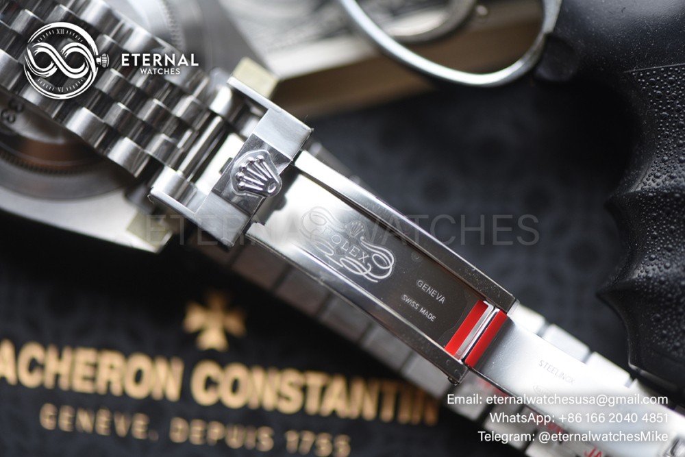 ROLEX - GMT Master II 126710 Batman 40mm Oyster SS/SS Black Dial VSF DD3285
