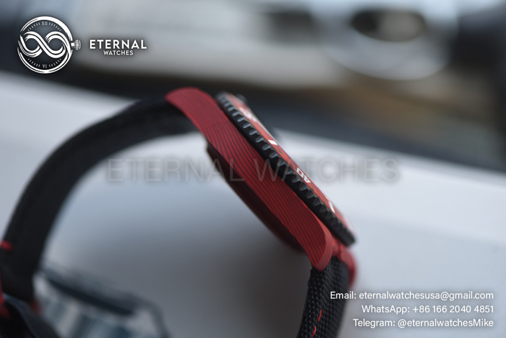 ROLEX - Submariner DiW 40mm Forged Carbon/NY Red Dial VSF VS3135