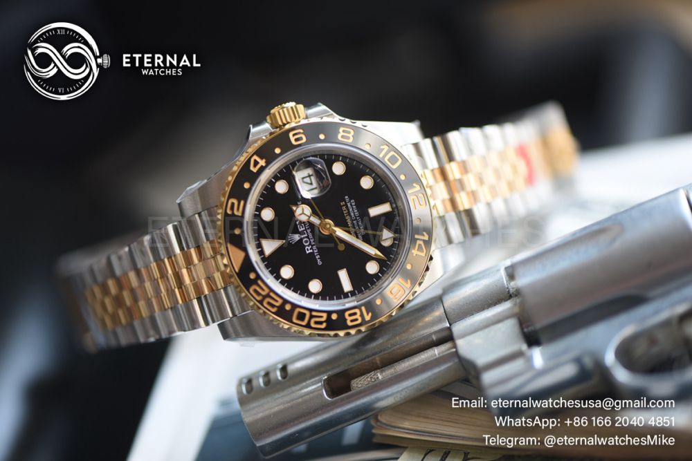 ROLEX - GMT Master II 126713GRNR Zombie Jubilee 40mm SS/YG Black Dial VSF DD3285 (Weight Adjusted)