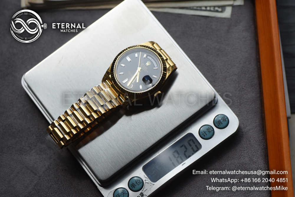 ROLEX - SUPER CLONE DayDate 228238 40mm Yellow Gold Black Dial (Weight Adjusted)