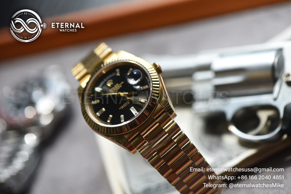 ROLEX - SUPER CLONE DayDate 228238 40mm Yellow Gold Black Dial (Weight Adjusted)