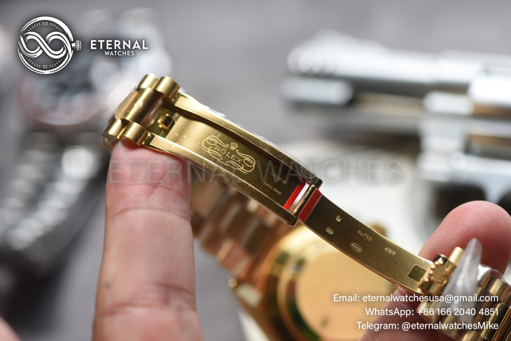 ROLEX - SUPER CLONE DayDate 228238 40mm Yellow Gold Black Dial (Weight Adjusted)