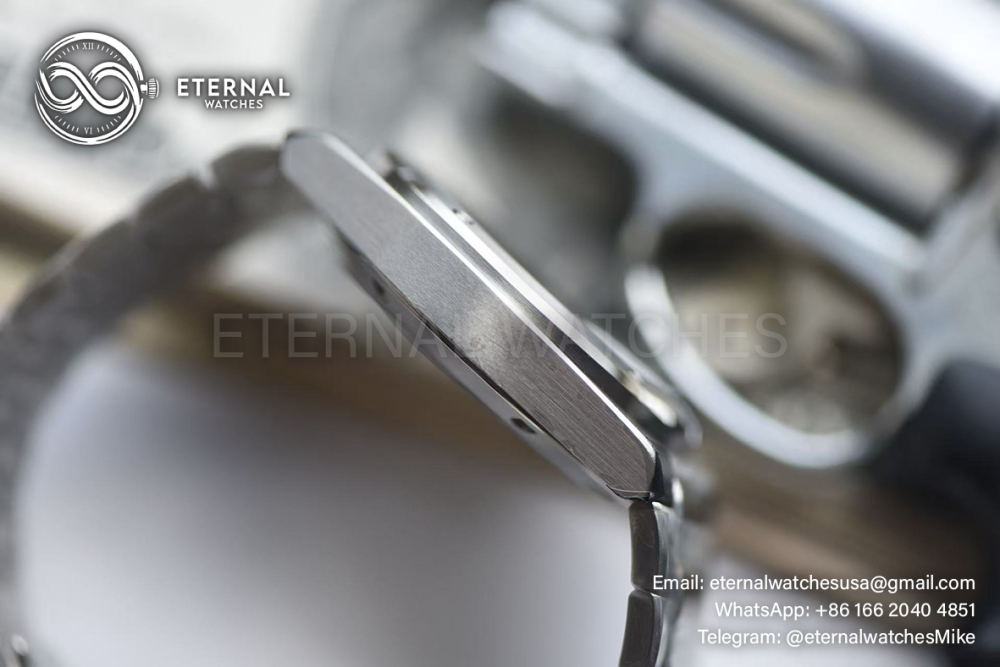 IWC - Ingeniuer Automatic 40mm SS/SS Green Dial V7F V2 A2892