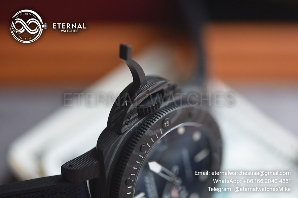 PANERAI - SUPER CLONE Submersible PAM1563 Luna Rosa 42mm Carbon/NY Blue Dial VSF P900