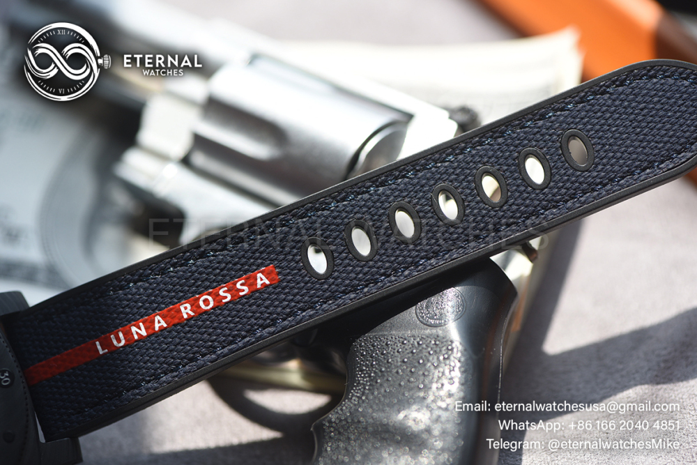 PANERAI - SUPER CLONE Submersible PAM1563 Luna Rosa 42mm Carbon/NY Blue Dial VSF P900