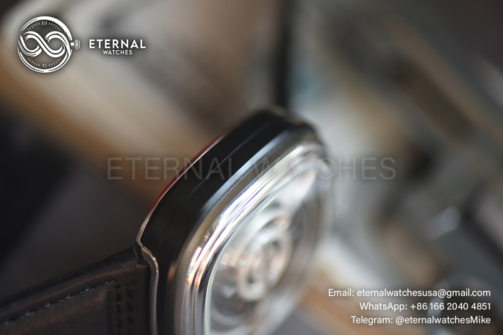SEVENFRIDAY - M2/02 Automatic PVD/LE Black Miyota
