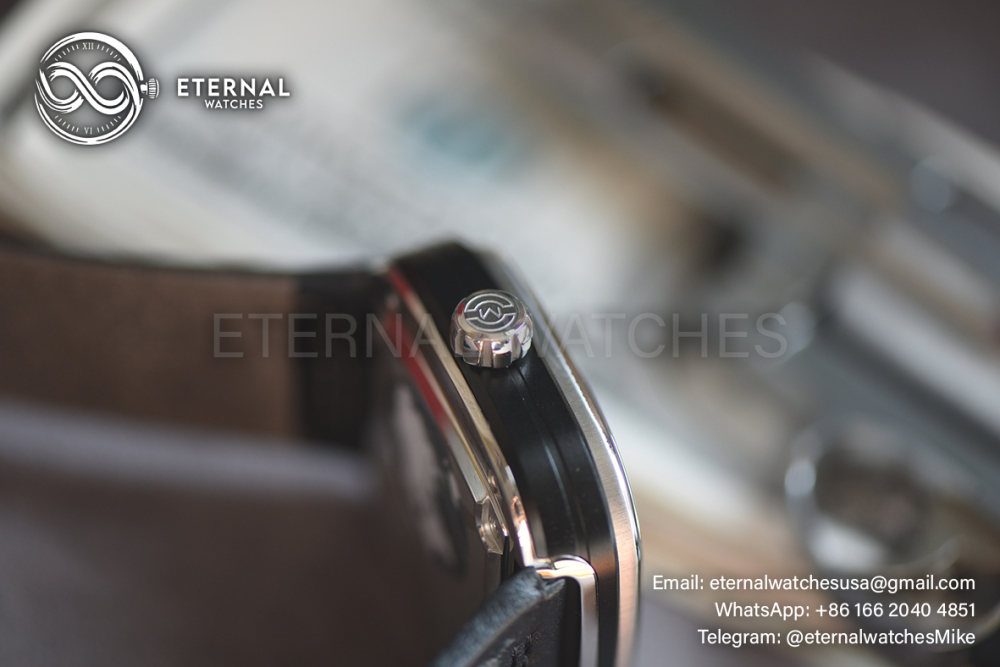 SEVENFRIDAY - M2/02 Automatic PVD/LE Black Miyota