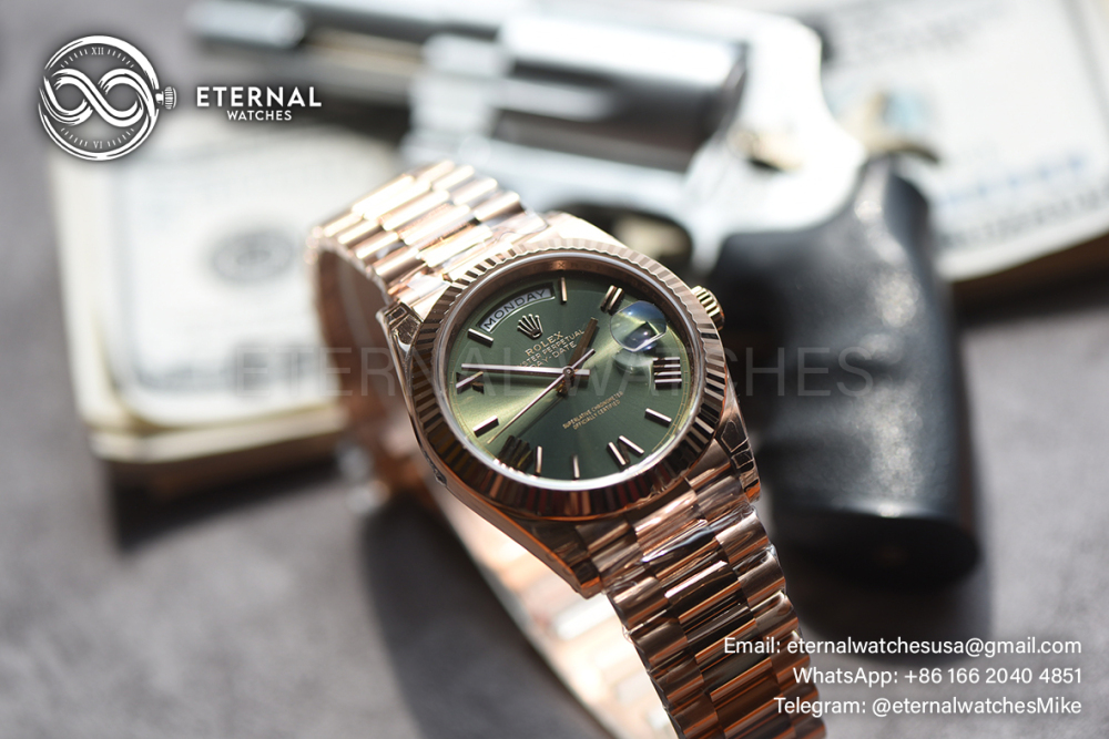 ROLEX - SUPER CLONE DayDate 228235 40mm Rose Gold Green Dial VSF V2 (Weight Adjusted)