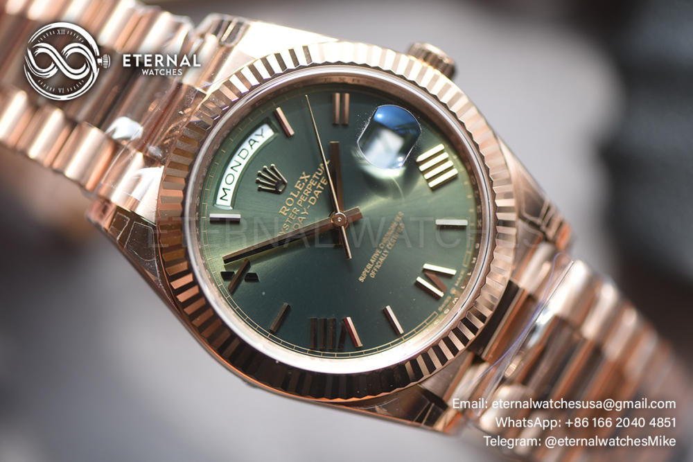 ROLEX - SUPER CLONE DayDate 228235 40mm Rose Gold Green Dial VSF V2 (Weight Adjusted)