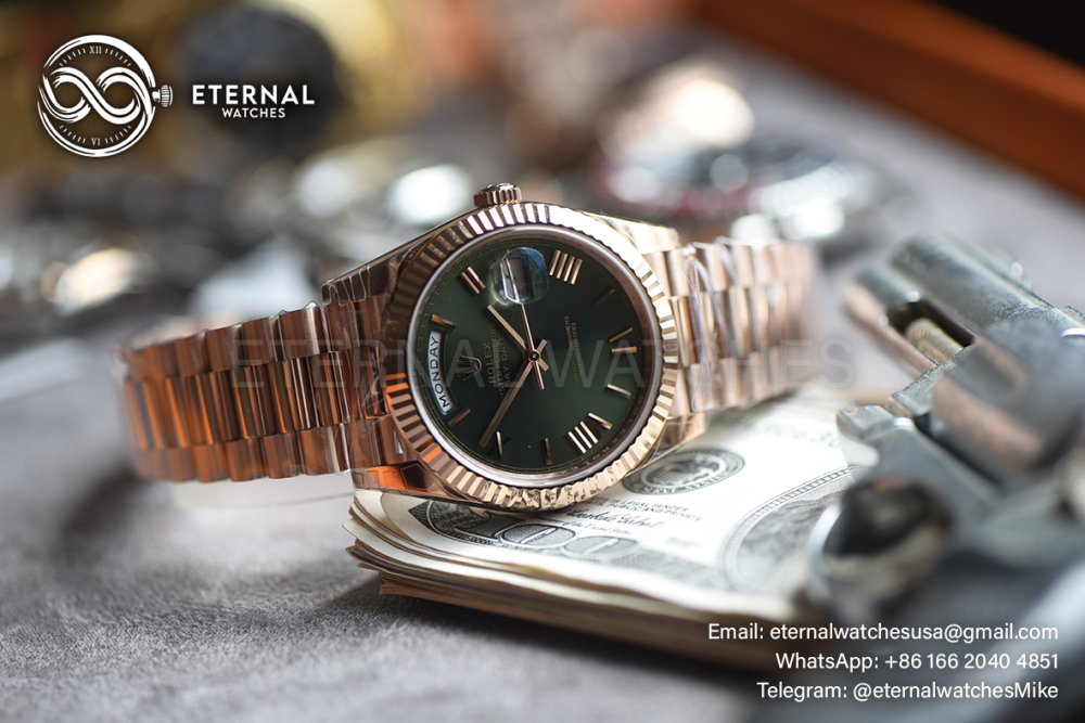 ROLEX - SUPER CLONE DayDate 228235 40mm Rose Gold Green Dial VSF V2 (Weight Adjusted)