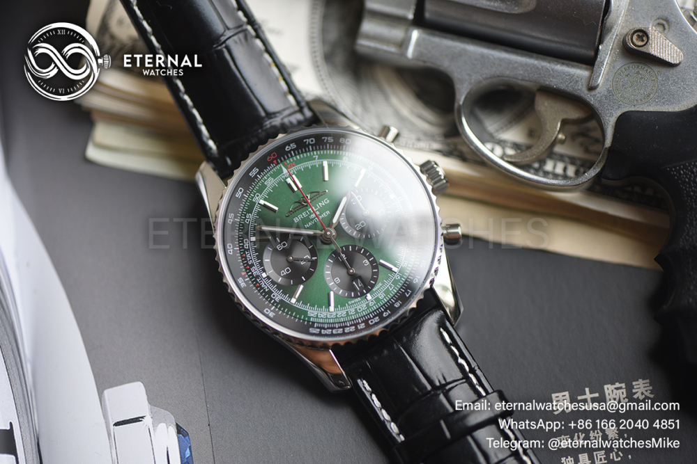 BREITLING - Navitimer B01 Chronograph SS/LE Green Dial BLSF