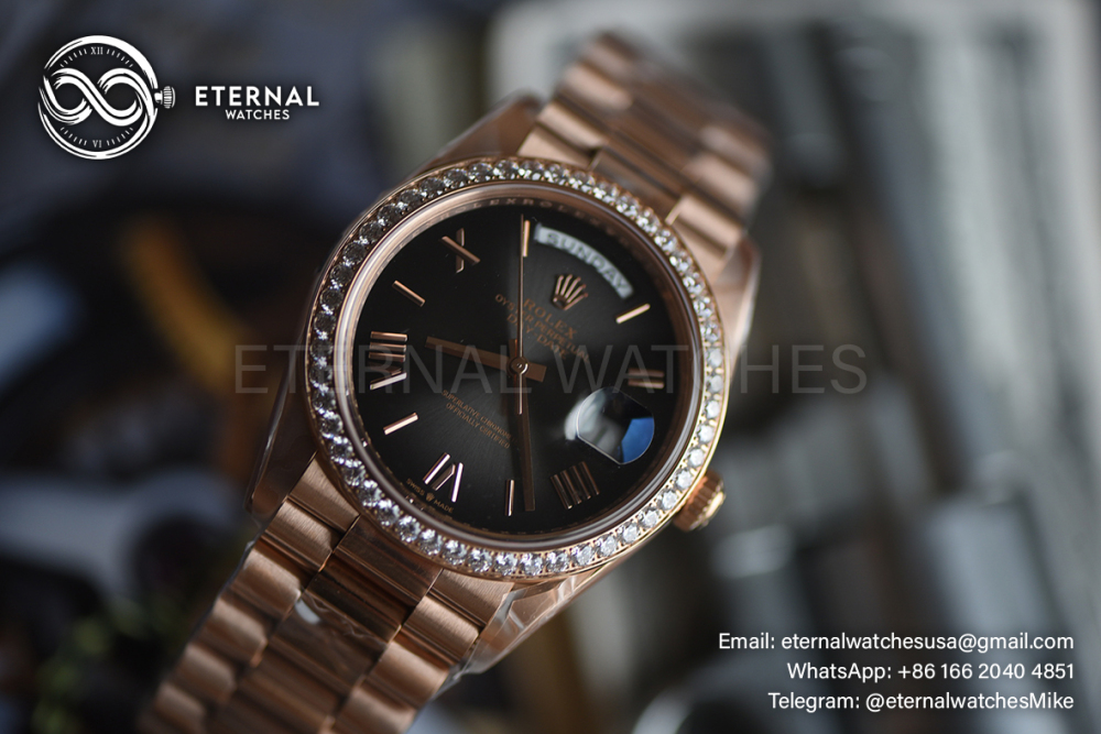 ROLEX - SUPER CLONE DayDate 228235 40mm Rose Gold Black Dial VSF V2 (Weight Adjusted)