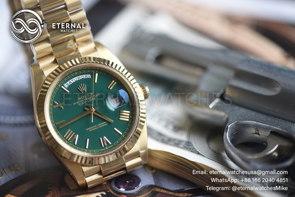 ROLEX - SUPER CLONE DayDate 228238 40mm Yellow Gold Green Dial VSF V2 (Weight Adjusted)