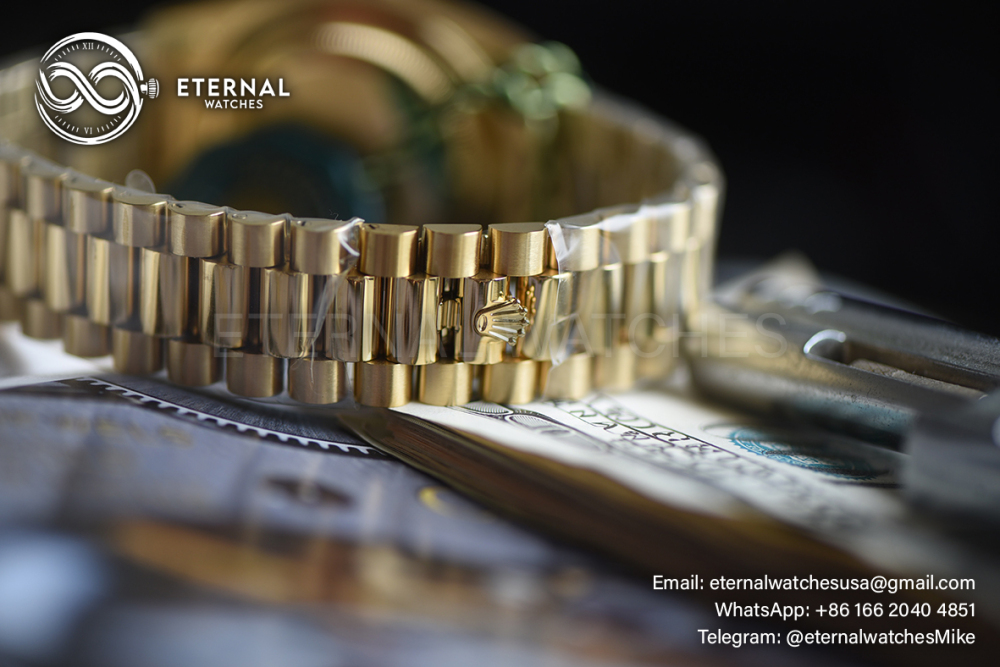ROLEX - SUPER CLONE DayDate 228238 40mm Yellow Gold Green Dial VSF V2 (Weight Adjusted)