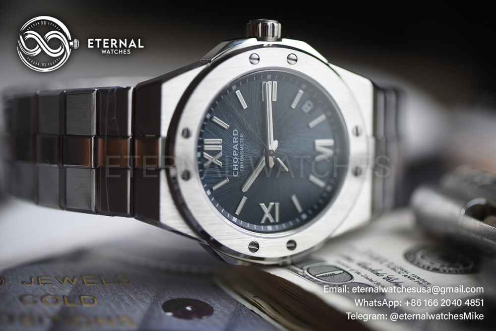 CHOPARD - Alpine Eagle 298600 41mm SS/SS Blue Dial