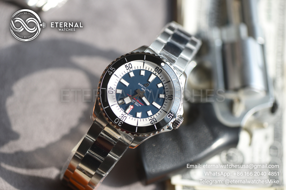 BREITLING - Super Ocean 44mm Black Bezel on Blue Dial Strap TF A2824