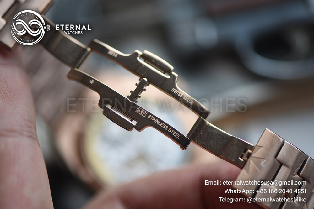 VACHERON CONSTANTIN - Overseas Tourbillon RG/RG Blue Dial BBF Manual