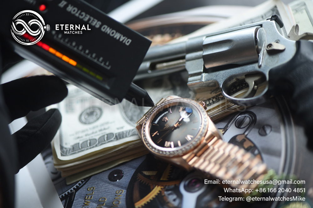ROLEX - SUPER CLONE DayDate 228235 40mm Rose Gold Black Dial VSF V2 (Weight Adjusted)