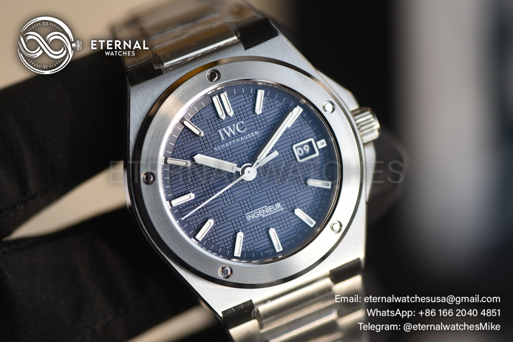 IWC - Ingeniuer Automatic 40mm SS/SS Blue Dial V7F V2 A2892