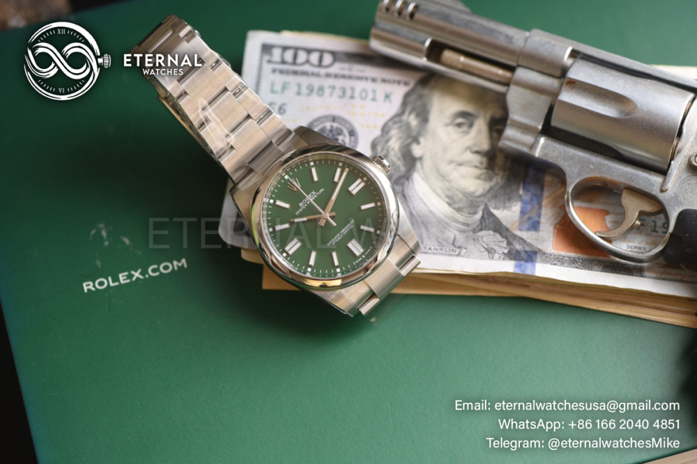 ROLEX - SUPER CLONE Oyster Perpetual 124300 41mm SS/SS Green Dial Clean VS3230
