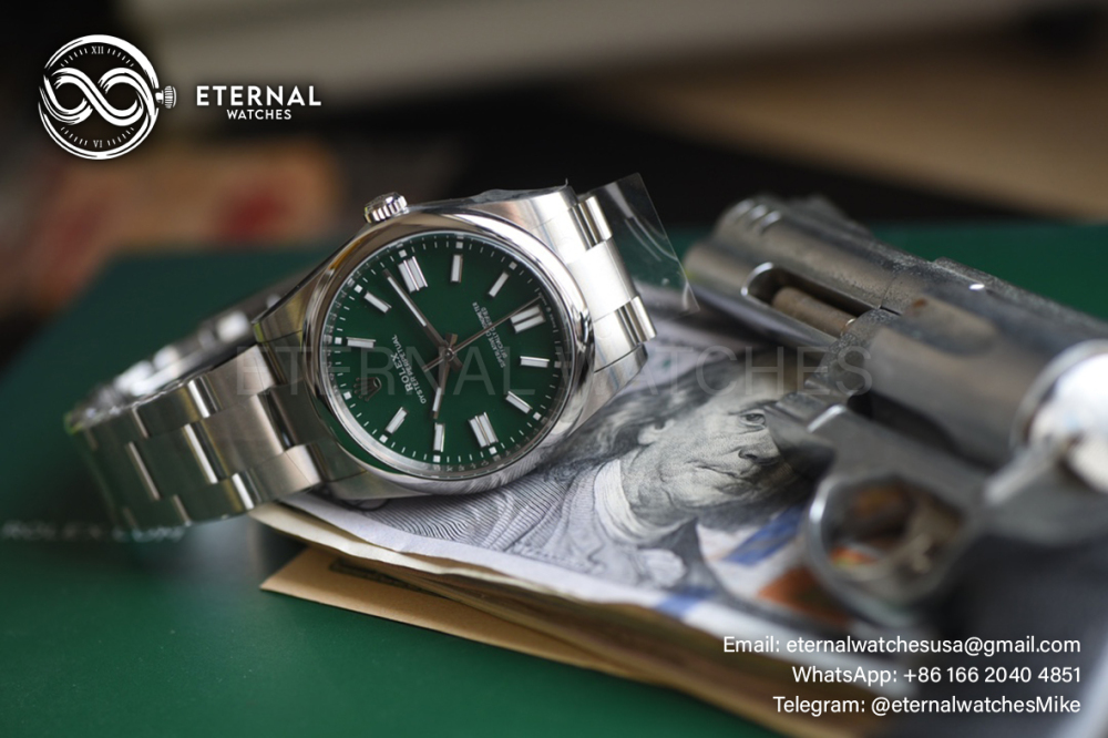 ROLEX - SUPER CLONE Oyster Perpetual 124300 41mm SS/SS Green Dial Clean VS3230